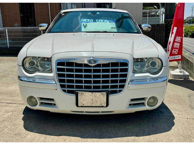 中古車 クライスラー 300C 5.7 HEMI ☆左ハンドル☆サンルーフ☆ナビ☆ETC☆ の中古車詳細 (105,000km, ホワイト, 愛知県,  75.5万円) | 中古車情報・中古車検索なら【車選びドットコム（車選び.com）】