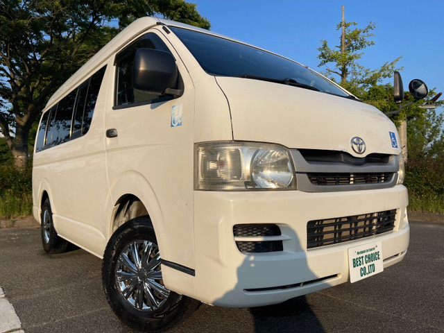 中古車 トヨタ ハイエースバン 3.0 DX ロング ハイルーフ ディーゼル 4WD 車いす移動車 リアリフト サイドステップ の中古車詳細  (178,665km, ホワイト, 新潟県, 108.2万円) | 中古車情報・中古車検索なら【車選びドットコム（車選び.com）】