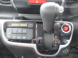 ★操作が簡単オートエアコン・シフトレバー周りです★