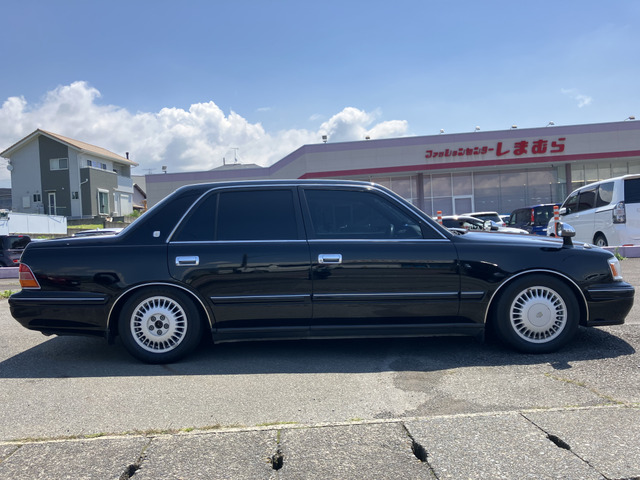 中古車 トヨタ クラウンセダン 3.0 ロイヤルサルーン フェンダーミラー 車高調 ETC の中古車詳細 (145,000km, ブラック, 静岡県,  165万円) | 中古車情報・中古車検索なら【車選びドットコム（車選び.com）】