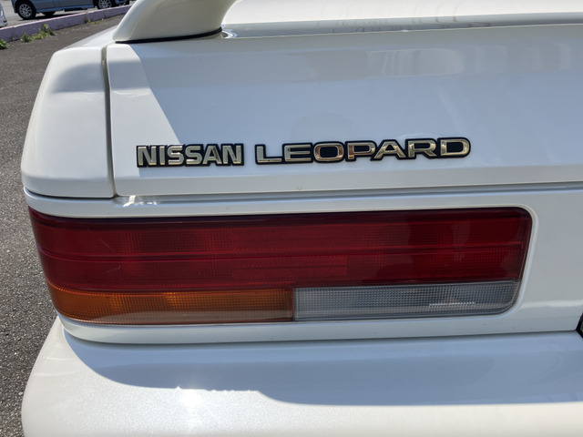 日産 レパード 3.0 アルティマ ターボ サンルーフ レザーパワーシート