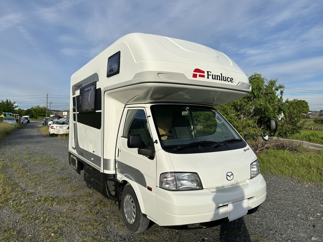 中古車 マツダ ボンゴトラック 1.8 DX シングルワイドロー ロング 6人乗りキャンピングカー の中古車詳細 (4,000km, ホワイト,  愛知県, 379万円) | 中古車情報・中古車検索なら【車選びドットコム（車選び.com）】