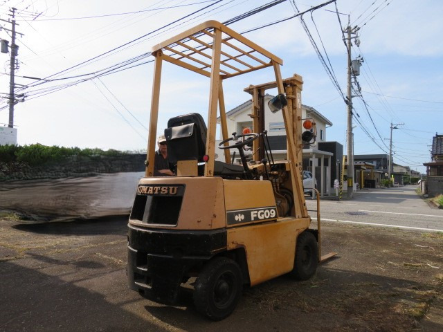 中古車 その他 コマツ FG09-2 フォークリフト の中古車詳細 (走行距離不明, イエロー, 富山県, 20.9万円) |  中古車情報・中古車検索なら【車選びドットコム（車選び.com）】