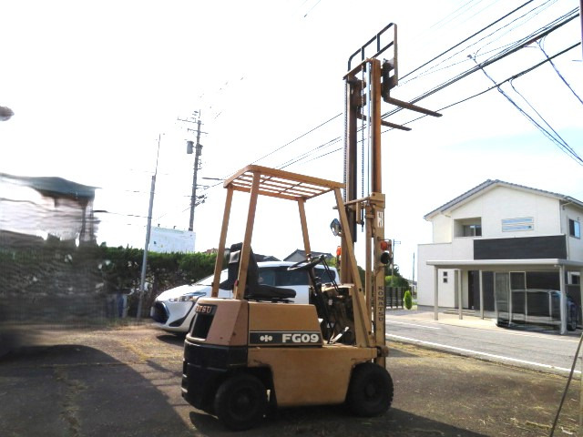 中古車 その他 コマツ FG09-2 フォークリフト の中古車詳細 (走行距離不明, イエロー, 富山県, 20.9万円) |  中古車情報・中古車検索なら【車選びドットコム（車選び.com）】