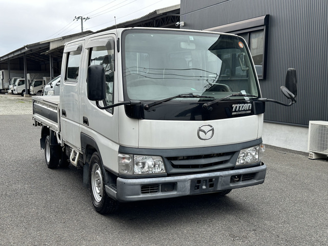 タイタンダッシュ  ダブルキャブ 積載1250kg 5速MT