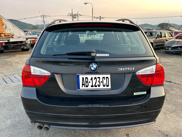 BMW 3シリーズツーリング 325i の中古車詳細 (63,000km, ブラック BMW 3シリーズツーリング 325i の中古車詳細 (63,000km, ブラック