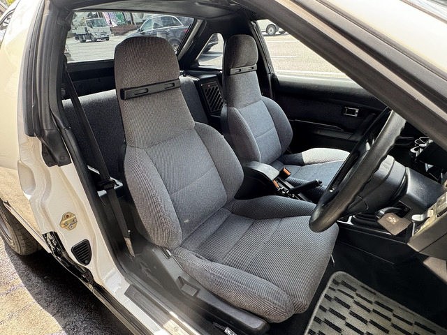 日産 エクサ 5MT ETC の中古車詳細 (160,900km, 白黒ツートン