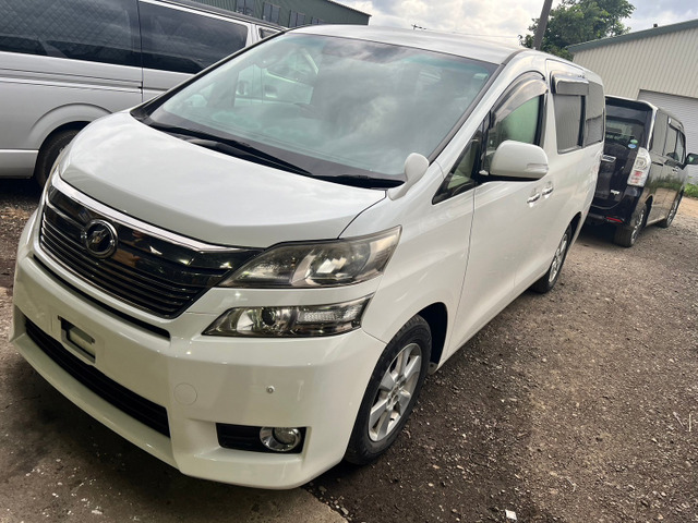 中古車 トヨタ ヴェルファイア 2.4 V 4WD 2.4V4WD両側電動スライドドア の中古車詳細 (185,399km, ホワイト, 北海道,  40万円) | 中古車情報・中古車検索なら【車選びドットコム（車選び.com）】