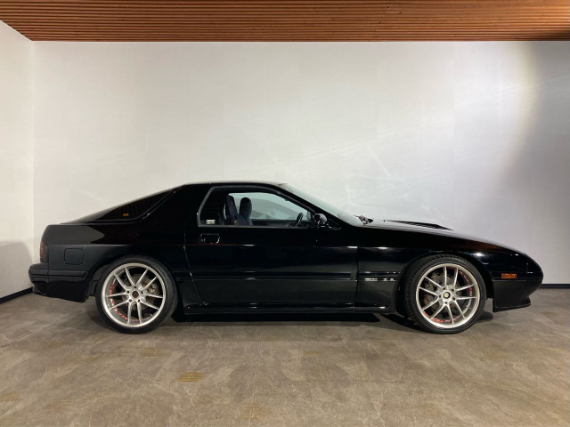 中古車 マツダ サバンナRX-7 GT-R ☆後期型 車高調 マフラー 外