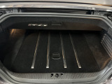 輸入車の修理や整備は高いと思っている人は多いですが、純正品同等の社外品や良質中古部品を使う事により、ディーラーの半分以下での修理、整備も可能です。お気軽にご相談ください