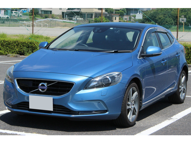 中古車 ボルボ V40 D4 SE ディーゼル バッテリー&サブバッテリー交換済み! の中古車詳細 (119,622km, パワーブルーメタリック,  愛知県, 49.8万円) | 中古車情報・中古車検索なら【車選びドットコム（車選び.com）】