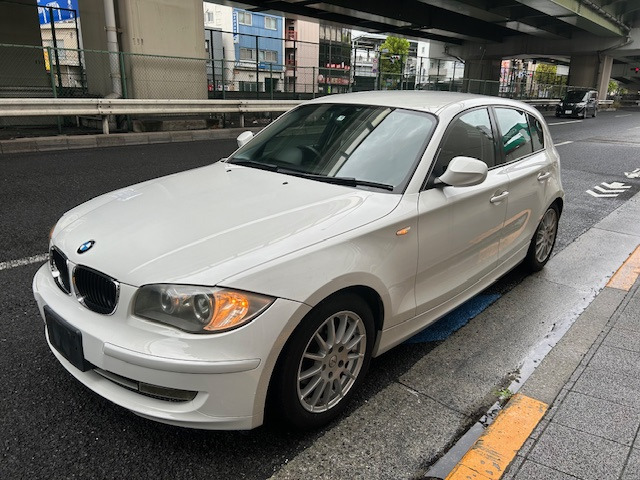 中古車 BMW 1シリーズ 116i スタッドレスタイヤ装着・ノーマル4本積込 の中古車詳細 (53,137km, ホワイト, 東京都, 13万円)  | 中古車情報・中古車検索なら【車選びドットコム（車選び.com）】