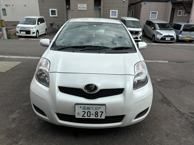 ヴィッツ 1.3 F 4WD AT