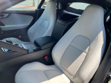 車内は経験豊富な専門スタッフが隅々までクリーニング済みです!各シートはスレや目立つ汚れなどもなく綺麗な状態です!