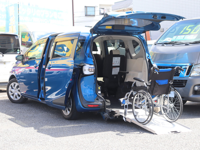 シエンタ1.5 X ウェルキャブ 車いす仕様車 タイプI 助手席側セカンドシート付