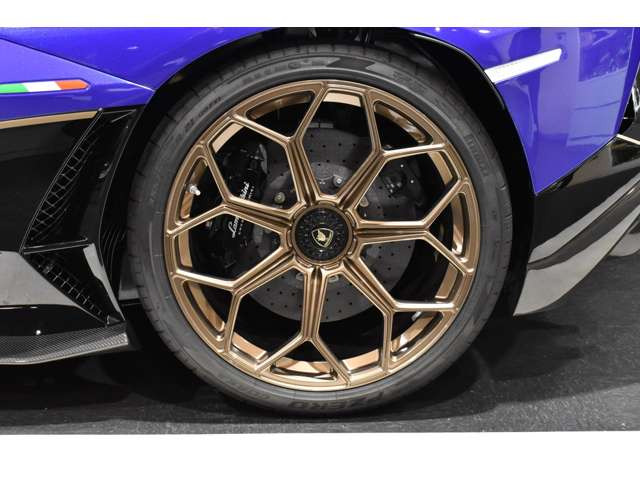 中古車 ランボルギーニ アヴェンタドール LP780-4 ウルティメ 4WD の中古車詳細 (2,000km, Blu Alano, 大阪府, 9,148万円) | 中古車情報・中古車検索なら【車選びドットコム(車選び.com)】 中古車 ランボルギーニ アヴェンタドール LP780-4 ウルティメ 4WD の中古車詳細 (2,000km, Blu Alano, 大阪府, 9,148万円) | 中古車情報・中古車検索なら【車選びドットコム(車選び.com)】
