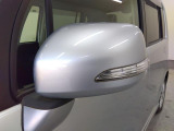 整備士資格所有スタッフが在籍している自社工場(マッハ車検)があります!納車前には消耗品交換、120項目による機能チェックを実施。納車後にも安心して乗って頂けるお車をご提供致します♪