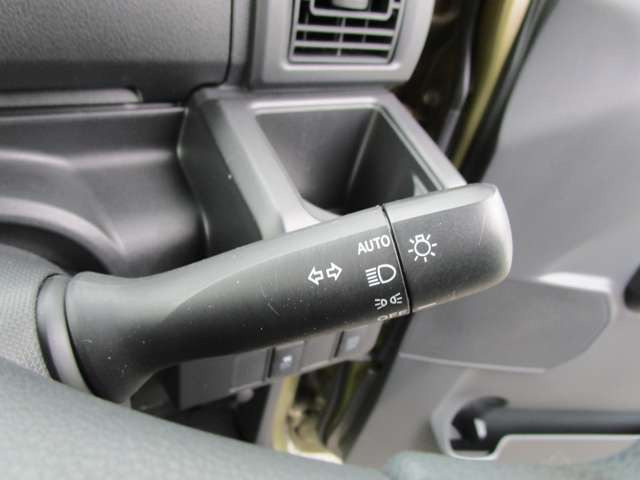 ダイハツ ウェイク L 4WD 左パワースライドドア オートライト の