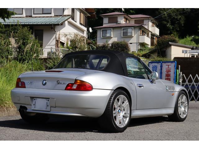 中古車 BMW Z3 ロードスター 2.2i 左ハンドル 5MT 車検整備付 ETC の中古車詳細 (121,000km, チタンシルバー,  神奈川県, 147.8万円) | 中古車情報・中古車検索なら【車選びドットコム（車選び.com）】