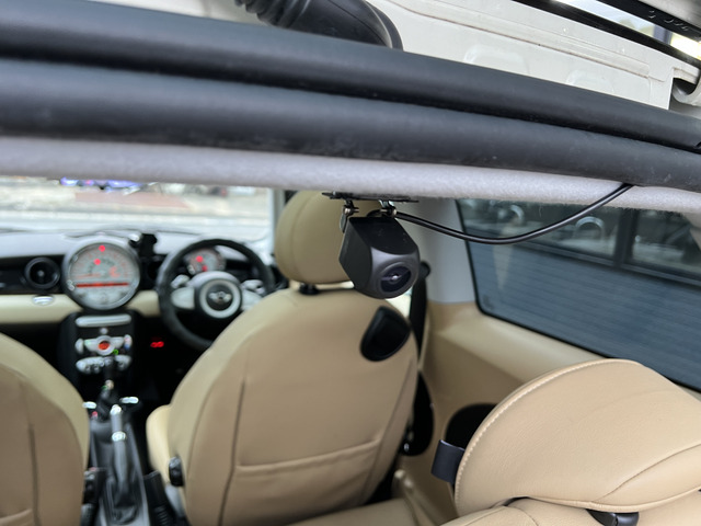 ミニクーパー　サンルーフ　綺麗です。　車検30年8/28まで。