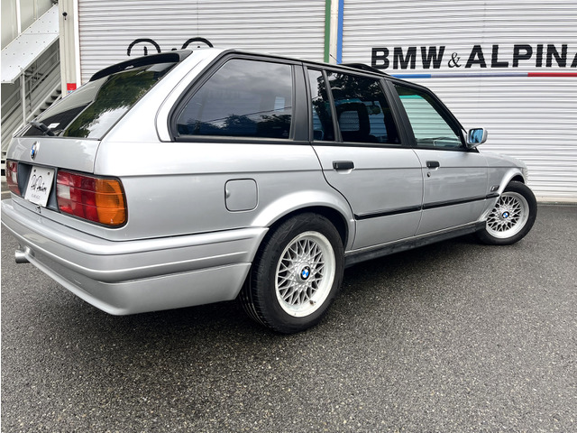 BMW 3シリーズツーリング 325i Mテクニックバンパー オールペン済み の