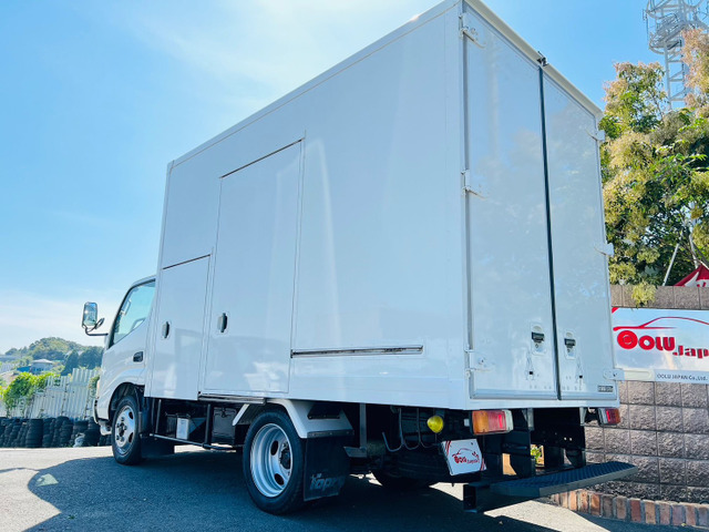 日野 デュトロ 冷蔵冷凍車-30℃から30℃まで MT の中古車詳細