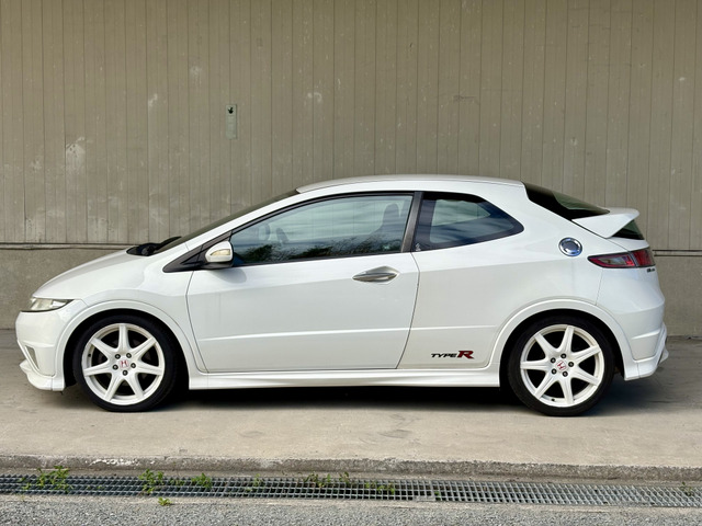 中古車 ホンダ シビックタイプR 2.0 ユーロ タイプR/無限シフトノブ/VTEC の中古車詳細 (151,000km,  チャンピオンシップホワイト, 兵庫県, 119.8万円) | 中古車情報・中古車検索なら【車選びドットコム（車選び.com）】