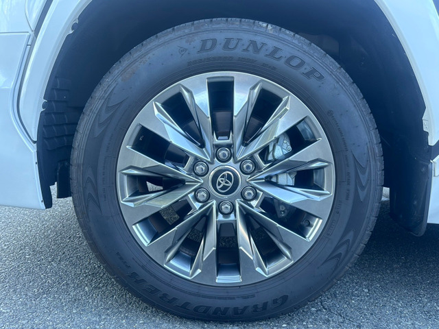 中古車 トヨタ ランドクルーザー300 3.5 ZX 4WD 純正ヒッチJBLリアエンタメサンルーフ の中古車詳細 (3,345km, パールホワイト, 福岡県, 1,020万円) | 中古車情報・中古車検索なら【車選びドットコム(車選び.com)】 中古車 トヨタ ランドクルーザー300 3.5 ZX 4WD 純正ヒッチJBLリアエンタメサンルーフ の中古車詳細 (3,345km, パールホワイト, 福岡県, 1,020万円) | 中古車情報・中古車検索なら【車選びドットコム(車選び.com)】