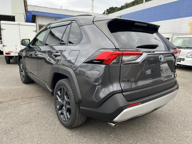 中古車 トヨタ RAV4 2.5 ハイブリッド アドベンチャー E-Four 中古車 トヨタ RAV4 2.5 ハイブリッド アドベンチャー E-Four