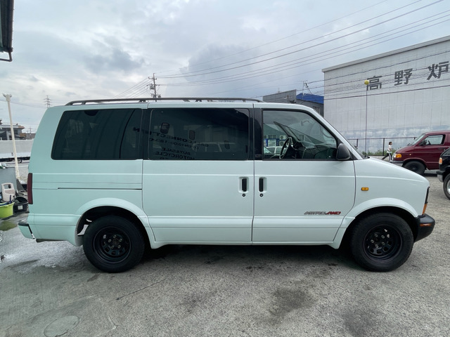 中古車 シボレー アストロ LT 4WD カーゴフェイス ルーフレール ETC の中古車詳細 (117,984km, ホワイト, 愛知県,  105万円) | 中古車情報・中古車検索なら【車選びドットコム（車選び.com）】