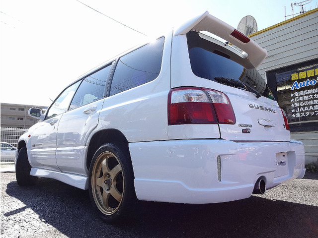 中古車 スバル フォレスター 2.0 STi IIタイプM 4WD 限定800台 3オーナー Tベルト交換 の中古車詳細 (191,423km,  ホワイト, 愛知県, 158万円) | 中古車情報・中古車検索なら【車選びドットコム（車選び.com）】