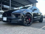 マカン GTS PDK 4WD 正規ディーラー車 右ハンドル 新車取説