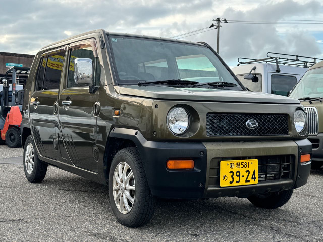 ネイキッド（ダイハツ）の中古車 | 中古車情報・中古車検索なら【車選びドットコム（車選び.com）】