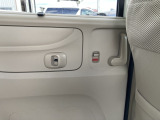 【支払総額推進店】お車をご覧い頂きまして、誠に有難う御座います。在庫車両になりますので、是非ご都合の宜しい時に、見に来て下さい。来店予約をされると、ご案内がスムーズです。