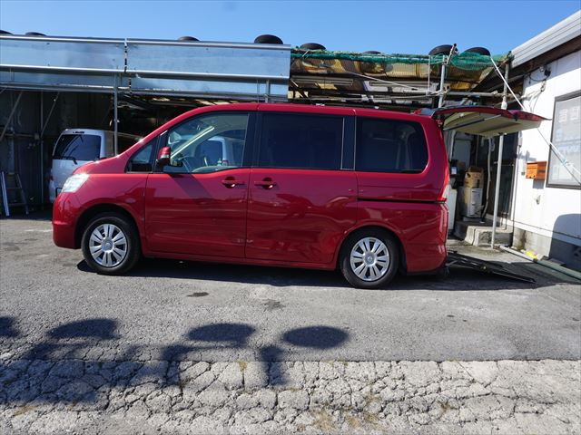 日産 セレナ 福祉車両チェアキャブスロープ車いす2名 の中古車詳細 
