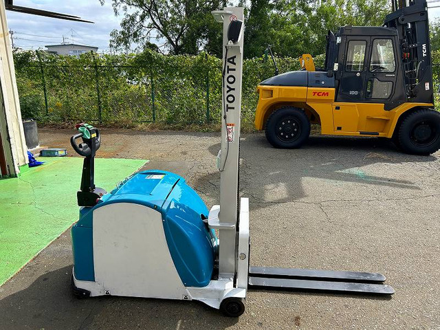 その他 トヨタL&F ウォーキー 1.5m 900キロ ウォーキーリフト の