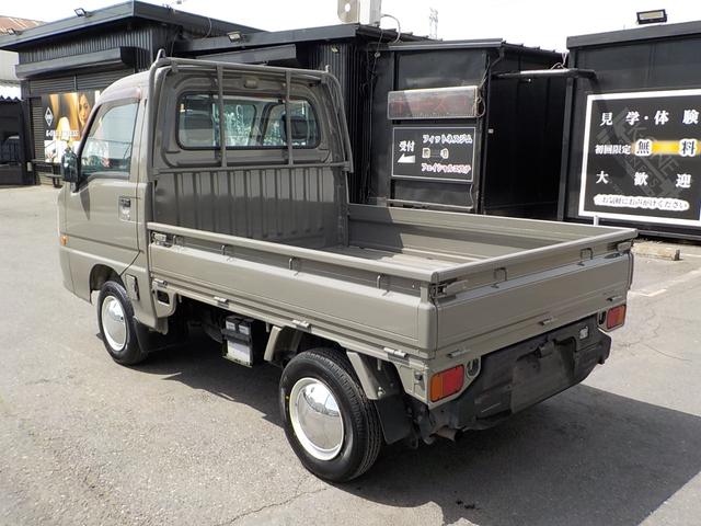 中古車 スバル サンバートラック TB 4WD エアコン パワステ タイヤ4本交換済み の中古車詳細 (96,000km, アッシュカーキ, 群馬県,  44万円) | 中古車情報・中古車検索なら【車選びドットコム（車選び.com）】