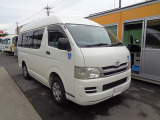 レジアスエース  (050405)車いす2基固定 9人乗