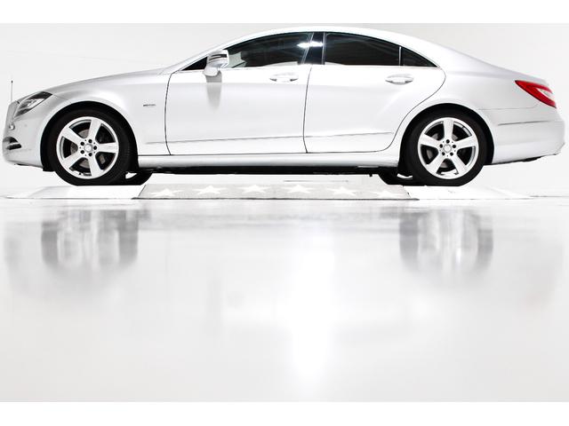 中古車 メルセデス・ベンツ CLSクラス CLS350 ブルーエフィシェンシー の中古車詳細 (52,000km, シルバー, 群馬県, 118万円)  | 中古車情報・中古車検索なら【車選びドットコム（車選び.com）】