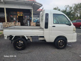 ご購入後のお車はプロのスタッフが、オイル交換や定期点検・車検までしっかり見させて頂きます。