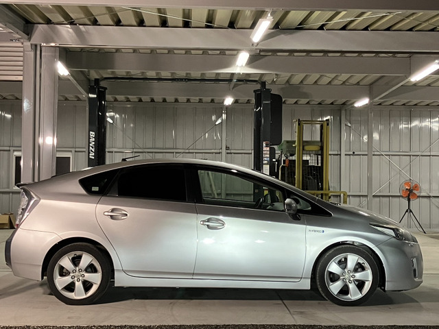 中古　３０プリウス　純正　バネ　前期　Ｓ-LEDエディション 中古 30プリウス 純正 バネ 前期 S-LEDエディション