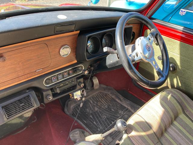 ローバー ミニ クーパー1.3i キャブ仕様 アルミ 内装張替済 の中古車