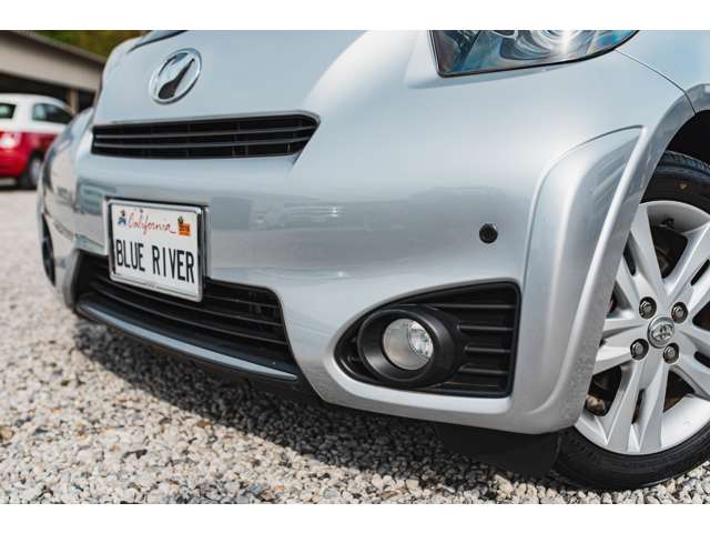 トヨタ iQ 1.3 130G レザーパッケージ フルオプション の中古車