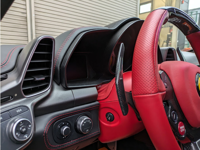 中古車 フェラーリ 458イタリア F1 DCT Digi-tecブリリアント