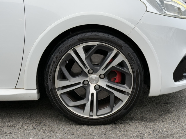 中古車 プジョー 208 GTi 6速MT ETC 障害物センサー の中古車