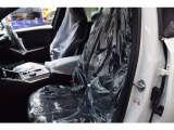 価格の安さには秘密があります。当社の車両は前オーナー様が乗っていた車を直接買取した車を主に販売しております。中間マージンをカットすることでこの価格を実現できました。