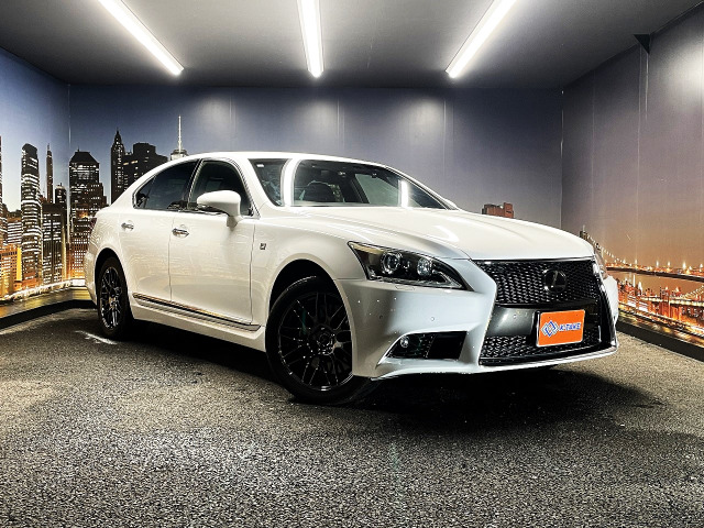 中古車 レクサス LS 460 Fスポーツ 後期型 黒本革 の中古車詳細 (98,171km, ホワイトノーヴァガラスフレーク, 大阪府,  154.9万円) | 中古車情報・中古車検索なら【車選びドットコム（車選び.com）】