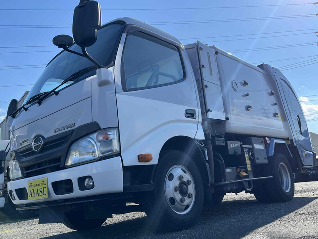 デュトロ 塵芥車 2t積み巻込み式パッカー車4.2立米