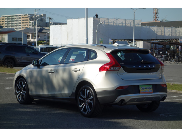 ボルボ V40クロスカントリー T5 AWD サマム 4WD ハーマンカード