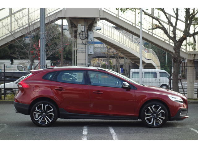 ボルボ V40クロスカントリー T5 AWD サマム 4WD ハーマンカード